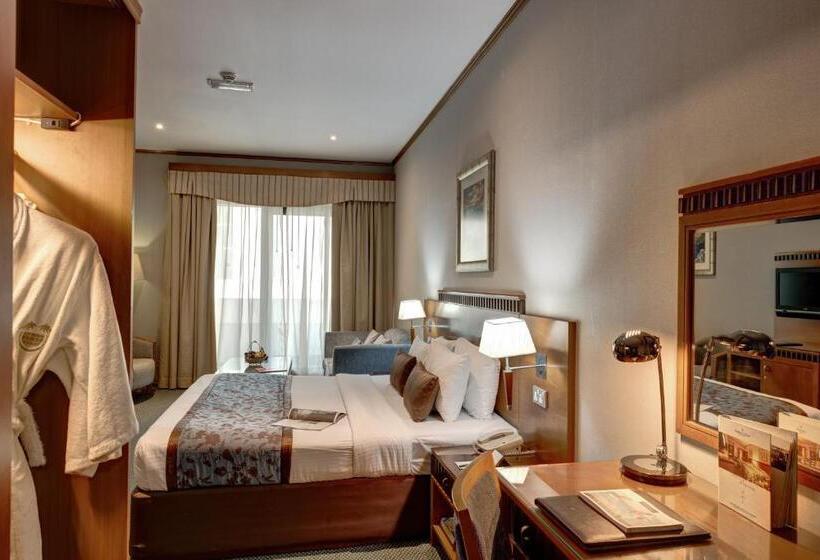 هتل Golden Tulip Al Barsha