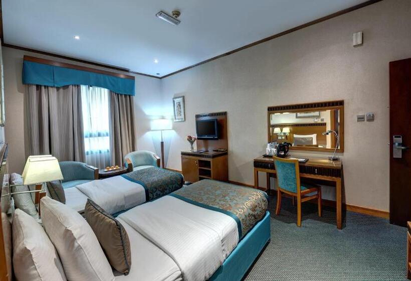 Golden Tulip Hotel Al  Barsha