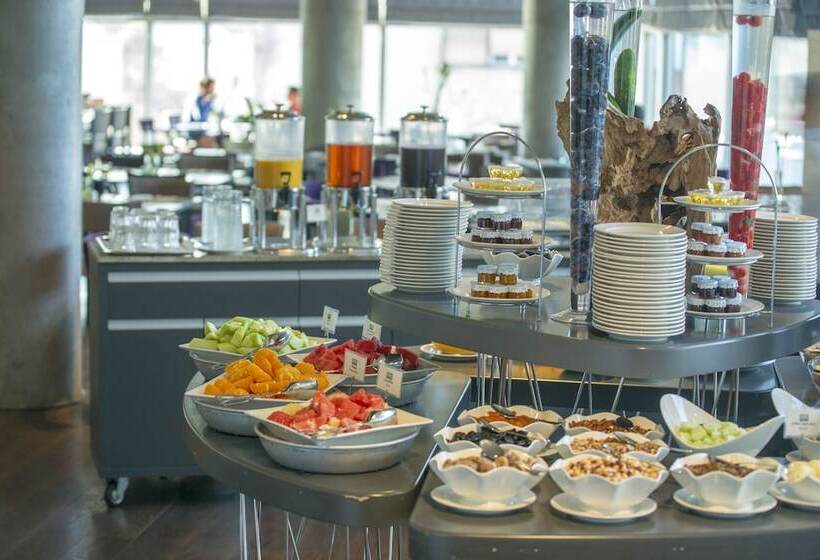 هتل Golden Tulip Zira Belgrade