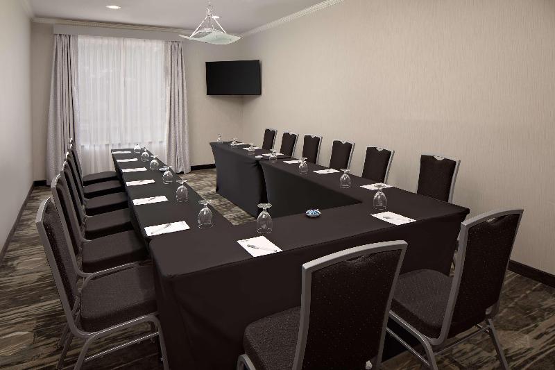 هتل Hilton Garden Inn Dfw Airport South