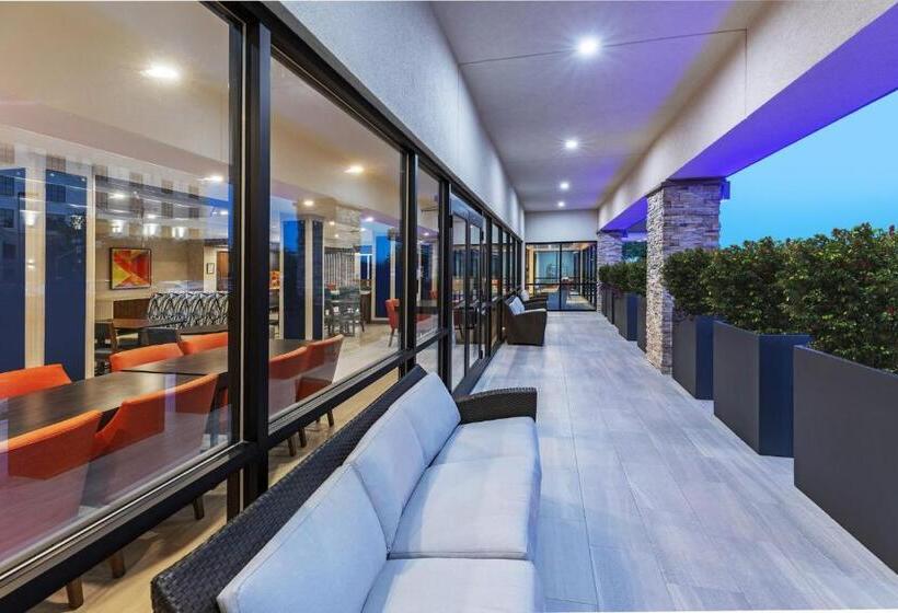 هتل Holiday Inn Express El Paso Central, An Ihg