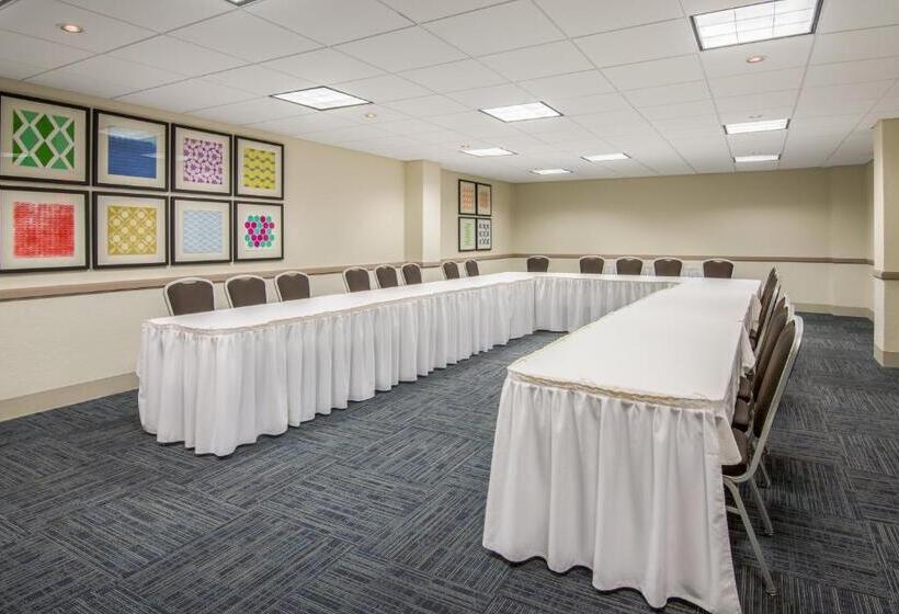 هتل Holiday Inn Express El Paso Central, An Ihg