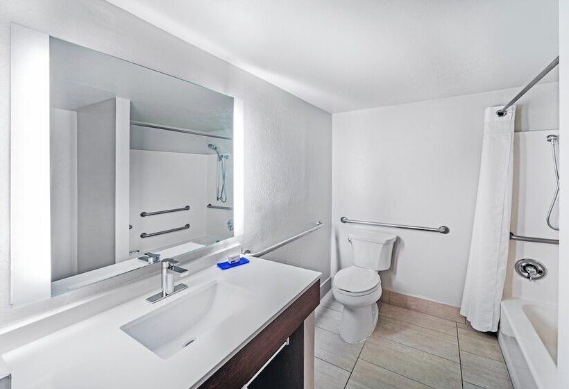 هتل Holiday Inn Express El Paso Central, An Ihg