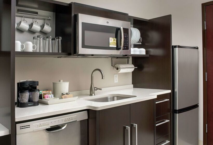 هتل Home2 Suites By Hilton Lake City