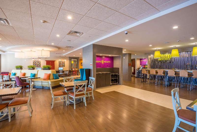 هتل Home2 Suites By Hilton Lake City