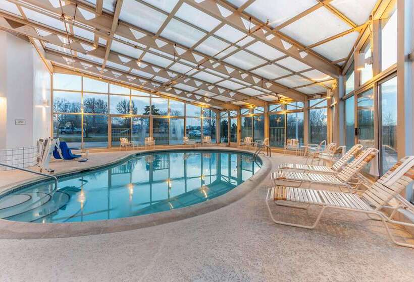 Отель La Quinta By Wyndham Chicago Gurnee