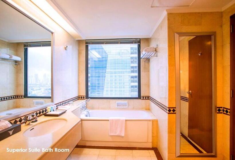 هتل Menara Peninsula