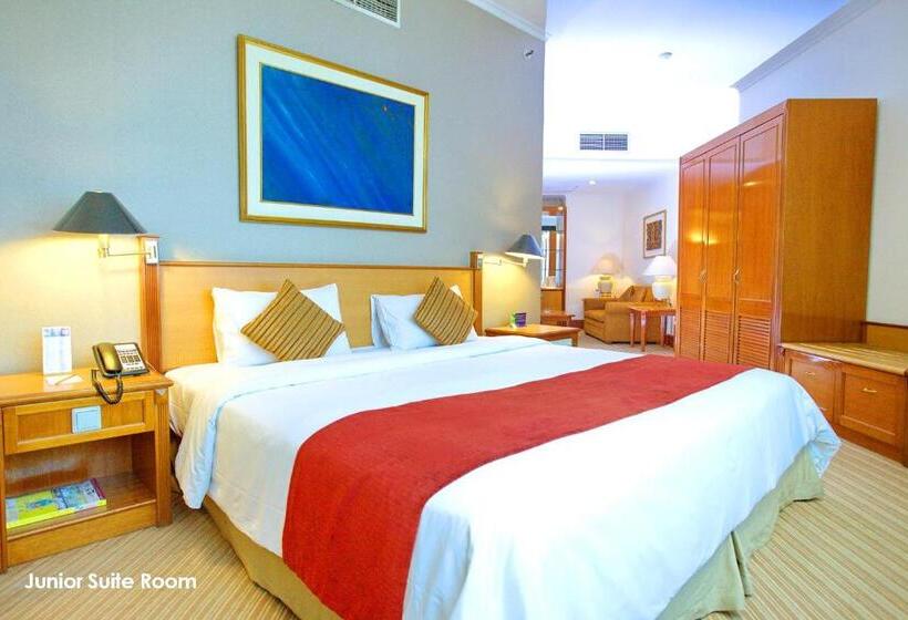 هتل Menara Peninsula