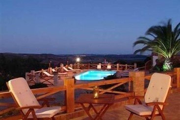 هتل Monte Da Bravura Green Resort