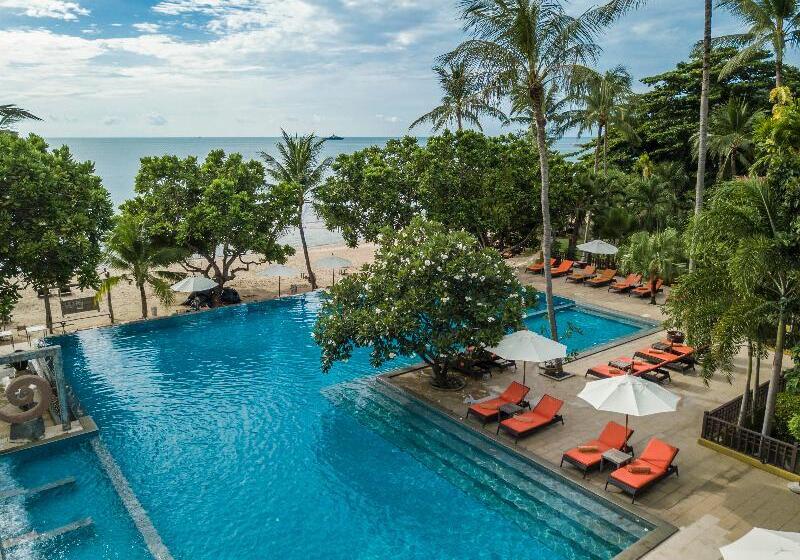 هتل New Star Beach Resort