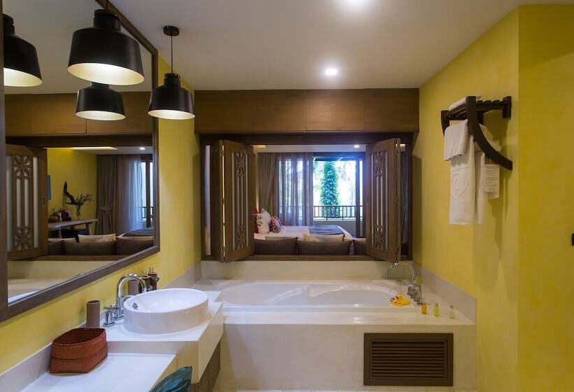 هتل New Star Beach Resort