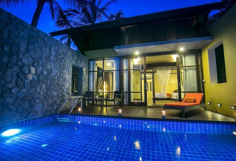 هتل New Star Beach Resort