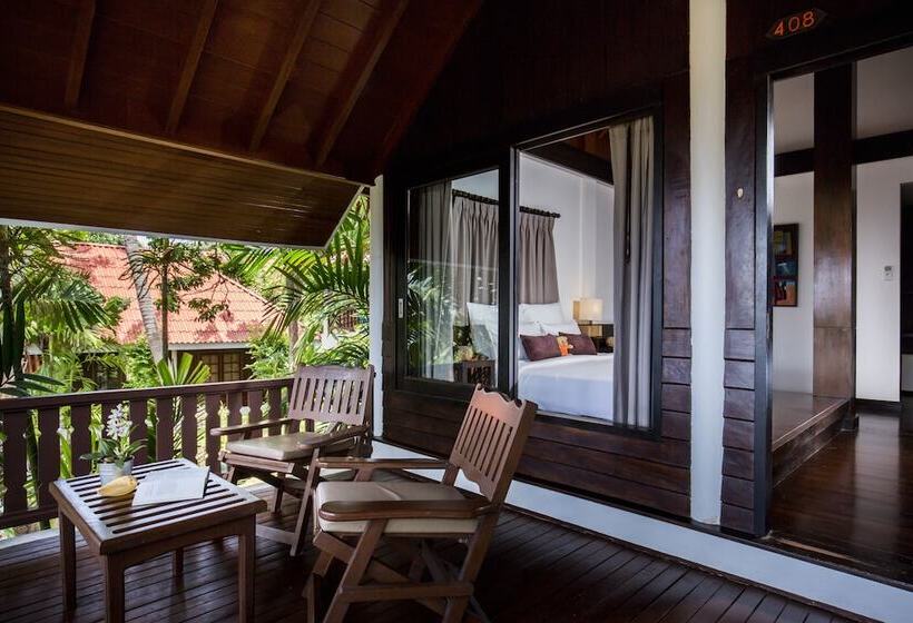 هتل New Star Beach Resort