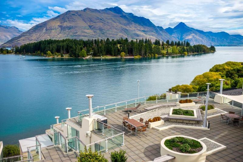 Hotel Oaks Queenstown Club Suites