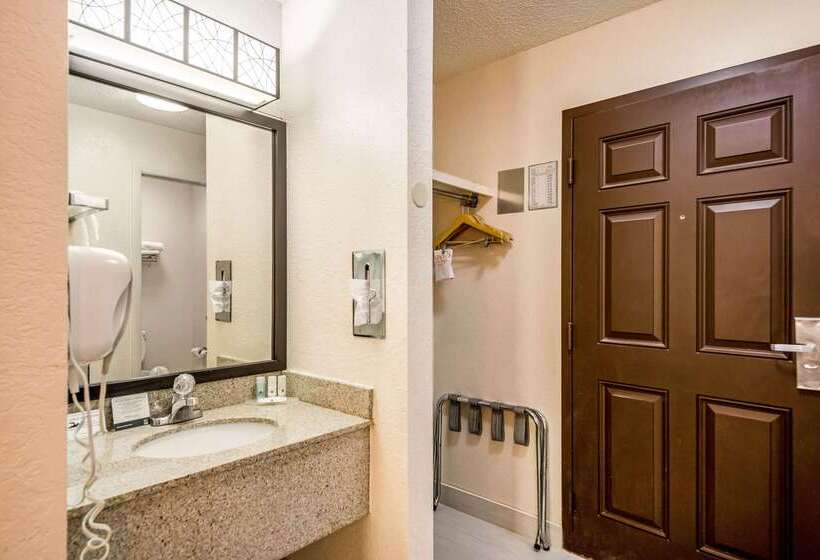 בית מלון כפרי Quality Inn Sarasota I75