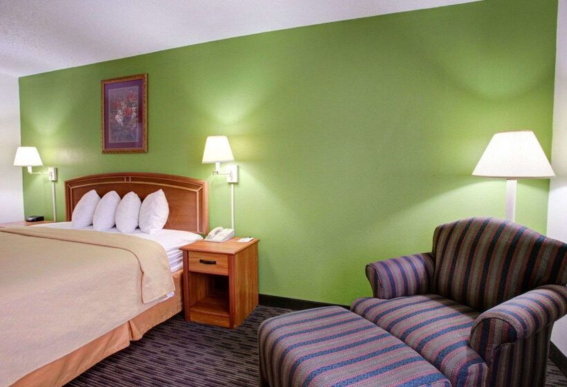 Hotel Quality Inn & Suites Airport