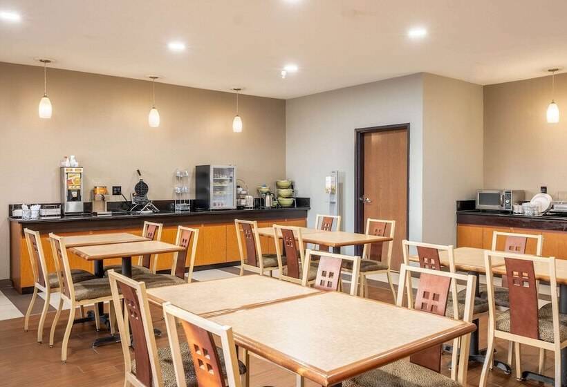 هتل Quality Suites Ne Indianapolis Fishers