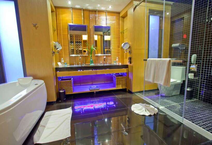 هتل Ramada Resort By Wyndham Khao Lak