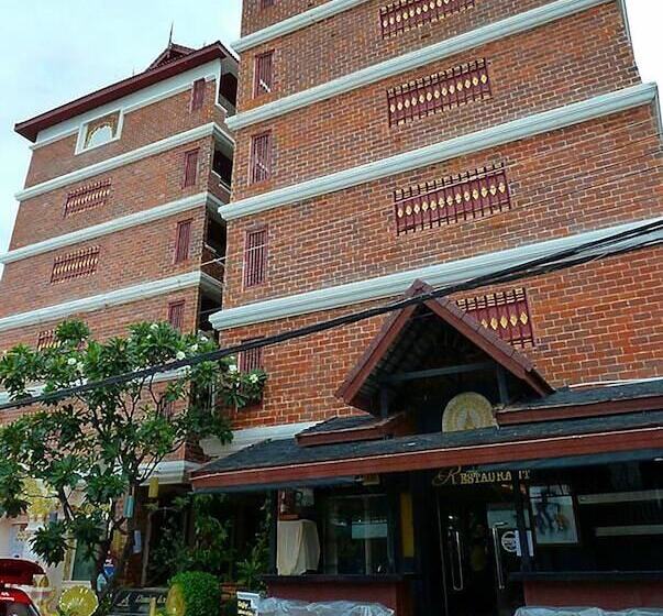 هتل Raming Lodge
