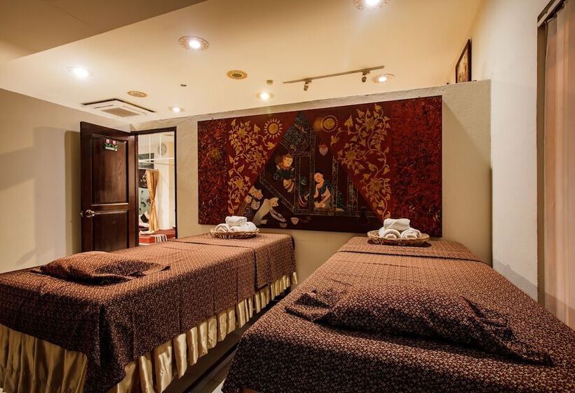 هتل Raming Lodge