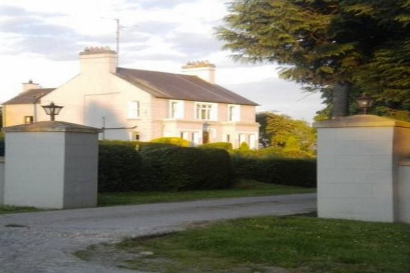 בית מלון כפרי Riverside Farmhouse