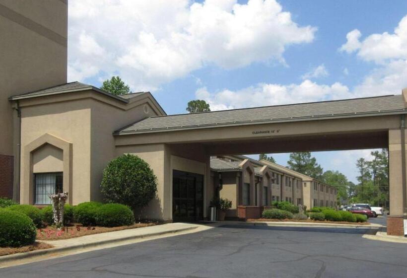 هتل Rodeway Inn