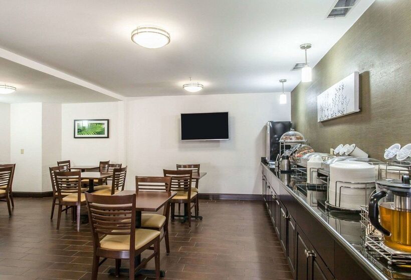 酒店 Sleep Inn & Suites Near I 90 And Ashtabula