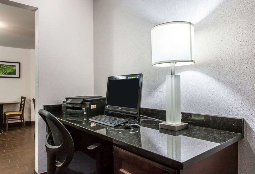 酒店 Sleep Inn & Suites Near I 90 And Ashtabula