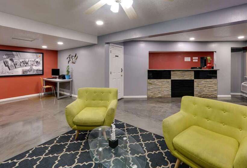호텔 Super 8 By Wyndham San Antonio Pearl District / Downtown