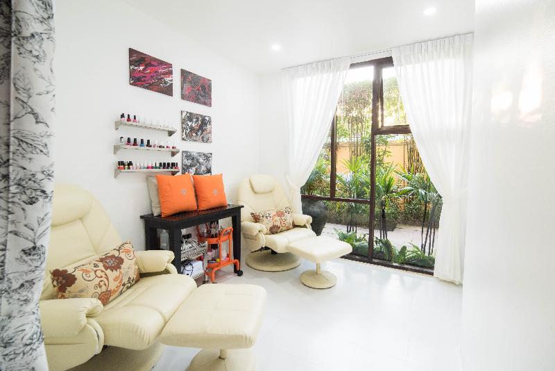 酒店 The Sunset Beach Resort & Spa Taling Ngam