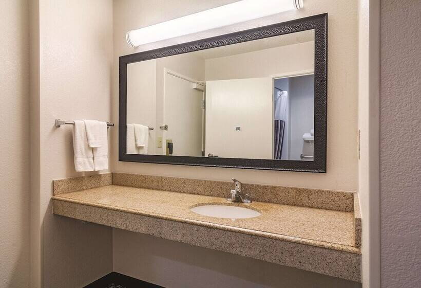 هتل Wingate By Wyndham Brunswick Ga I 95