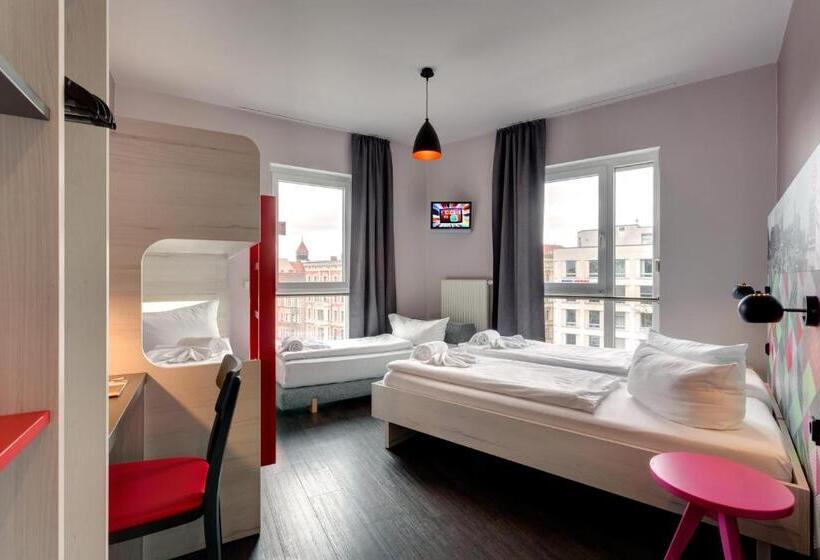 Fotos del hotel Meininger Hotel Berlin Alexanderplatz:  9