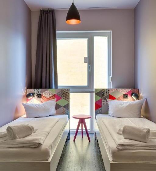 Fotos del hotel Meininger Hotel Berlin Alexanderplatz:  7