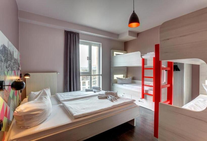 Fotos del hotel Meininger Hotel Berlin Alexanderplatz:  6