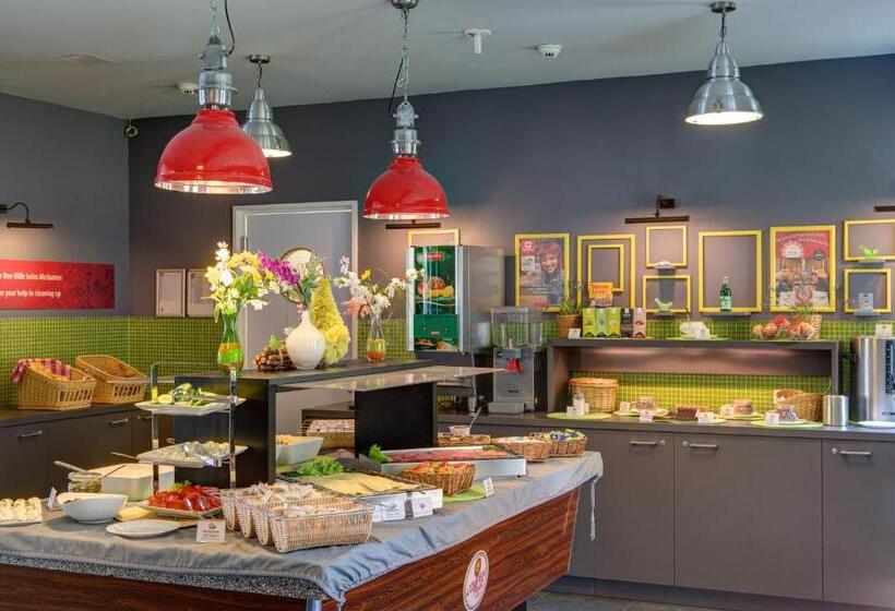 Fotos del hotel Meininger Hotel Berlin Alexanderplatz:  30