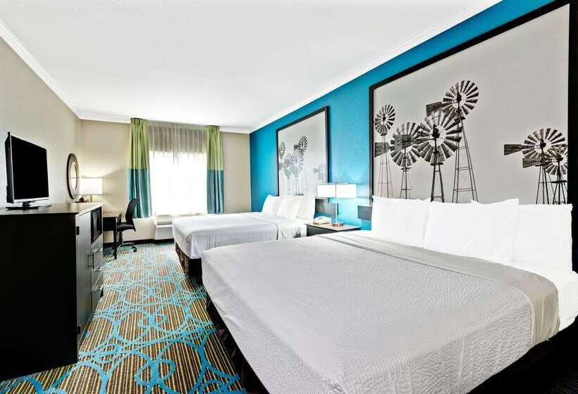 مُتل Super 8 By Wyndham San Antonio/alamodome Area