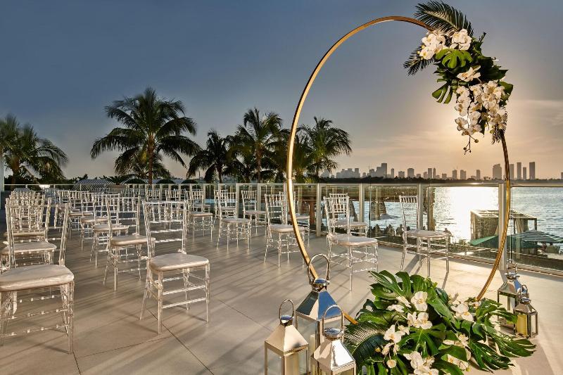 اقامتگاه Mondrian South Beach
