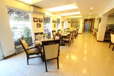 هتل Trace Suites By Sms Hospitality