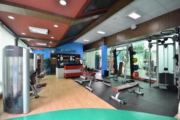 هتل Trace Suites By Sms Hospitality