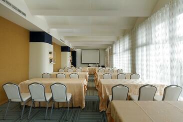 هتل Zhi Da Craft Service Guest House