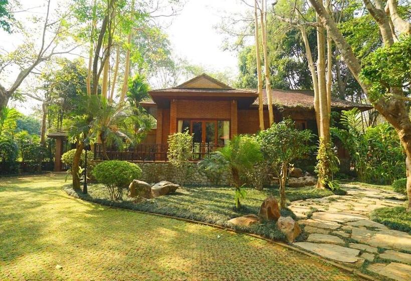هتل Chayana Resort