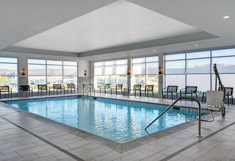 فندق Courtyard By Marriott Hamilton