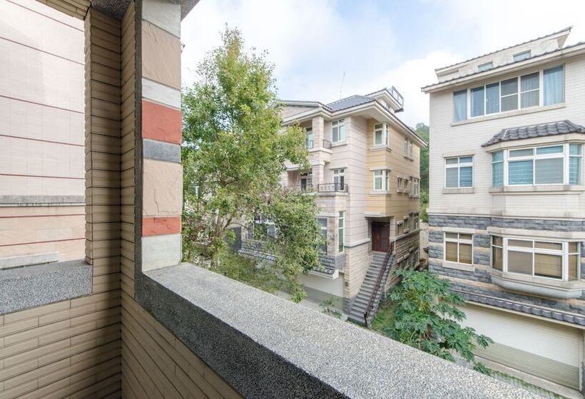 هتل Dan Dan House