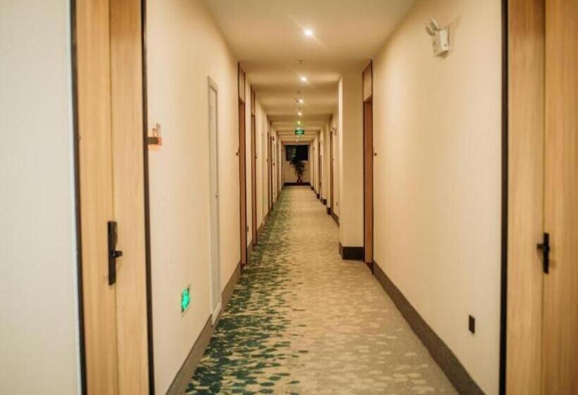 هتل Greentree Inn Taizhou Xinghua City Zhouzhuang Town