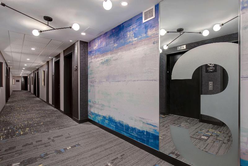 בית מלון כפרי Hampton Inn By Hilton Montreal Downtown