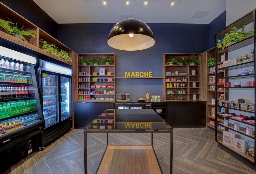 בית מלון כפרי Hampton Inn By Hilton Montreal Downtown