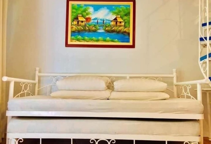 هتل Paras Beach Resort