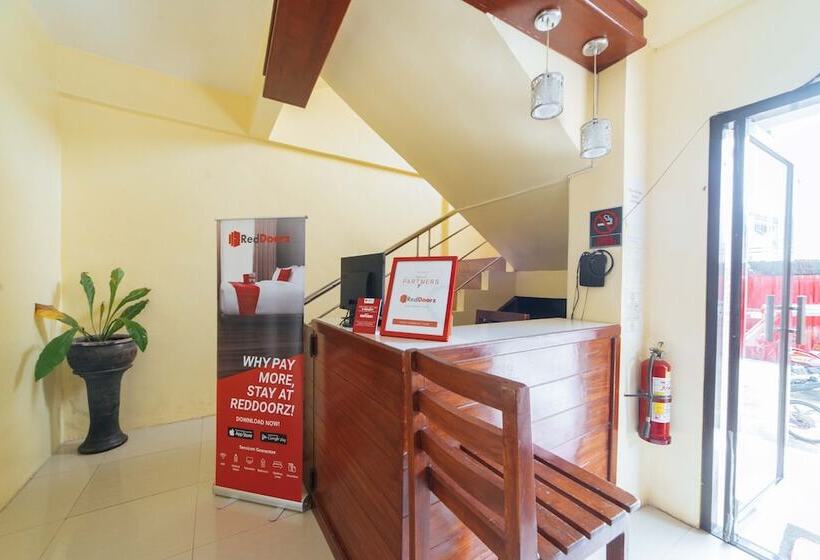 فندق Reddoorz @ D Maagma Street
