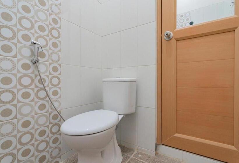 هتل Reddoorz Syariah Plus @ Perintis Guesthouse Tasikmalaya