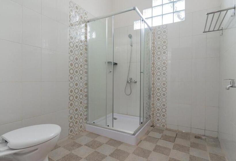 هتل Reddoorz Syariah Plus @ Perintis Guesthouse Tasikmalaya